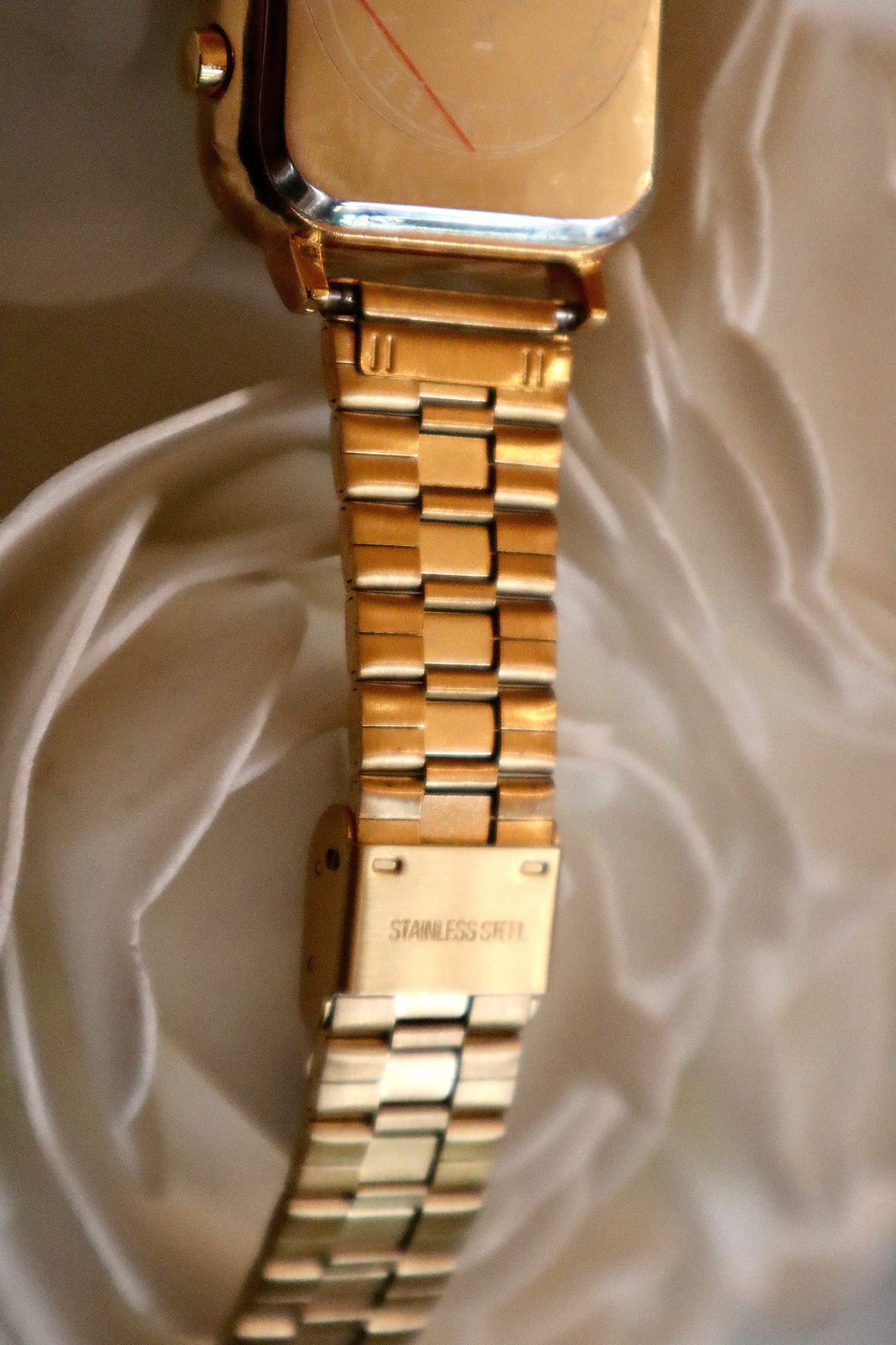 Relógio Digital Dourado Lux