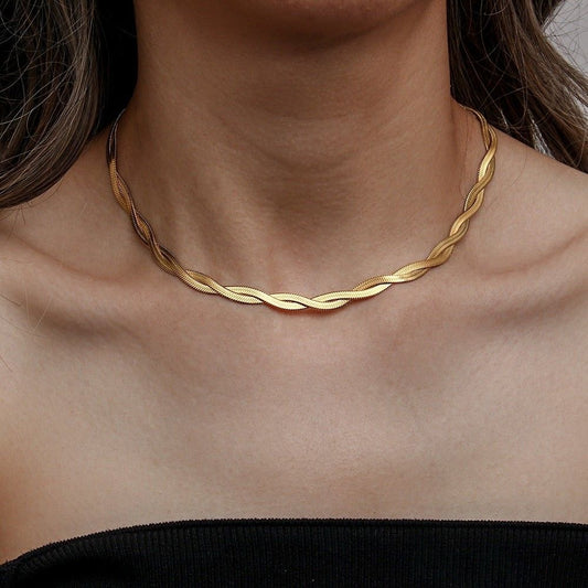 Kate Golden Necklace