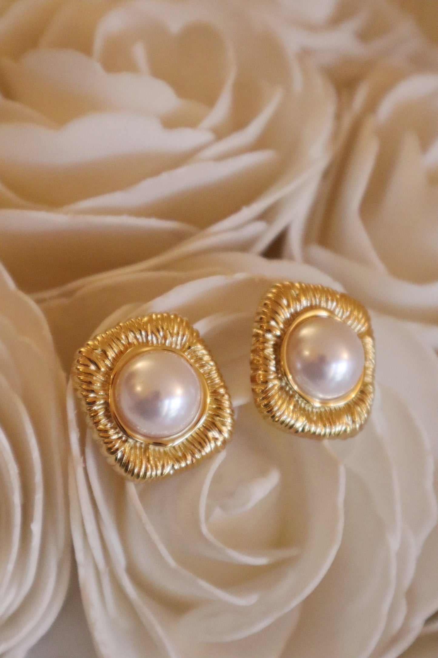 Golden Pearl- Earrings